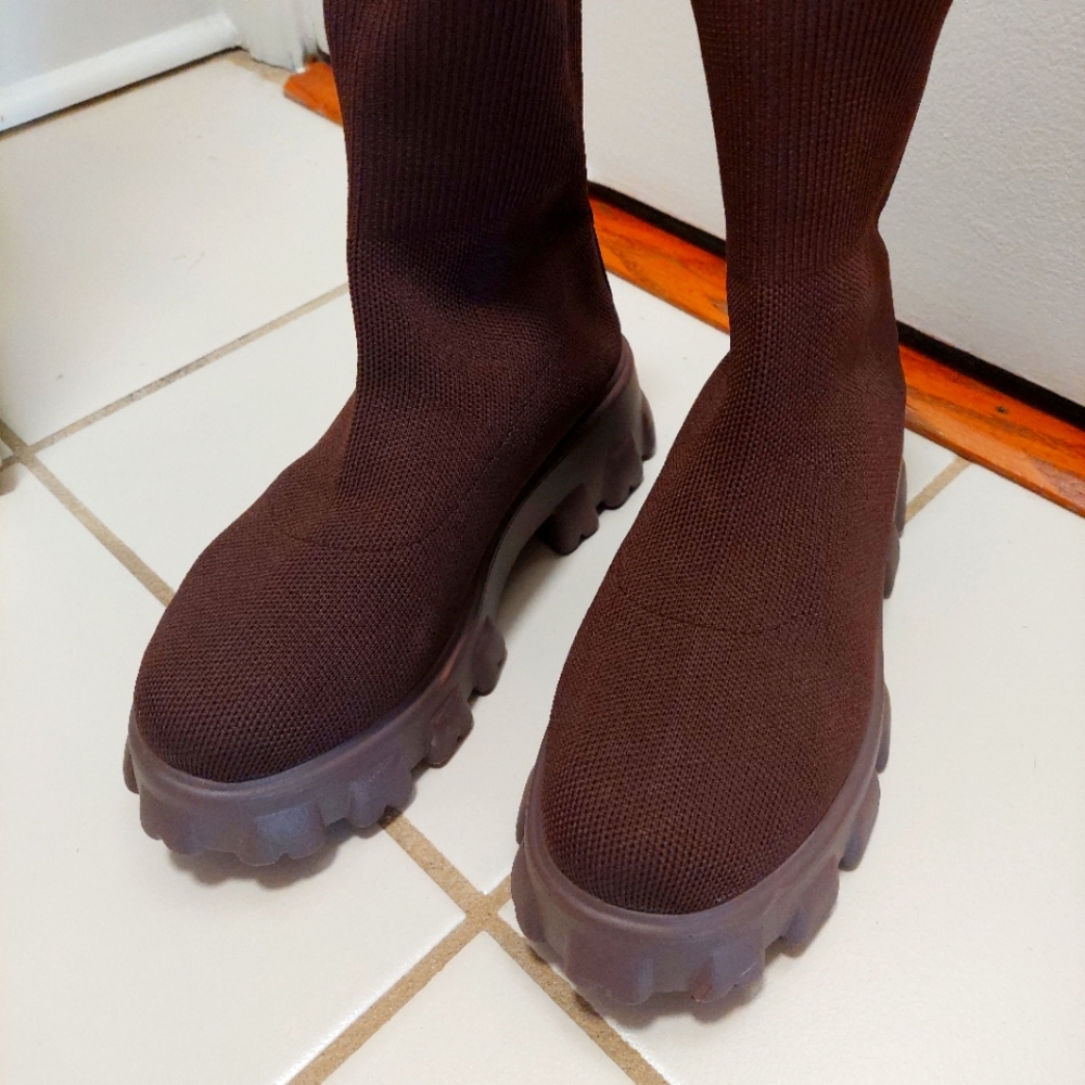 8.5  boots